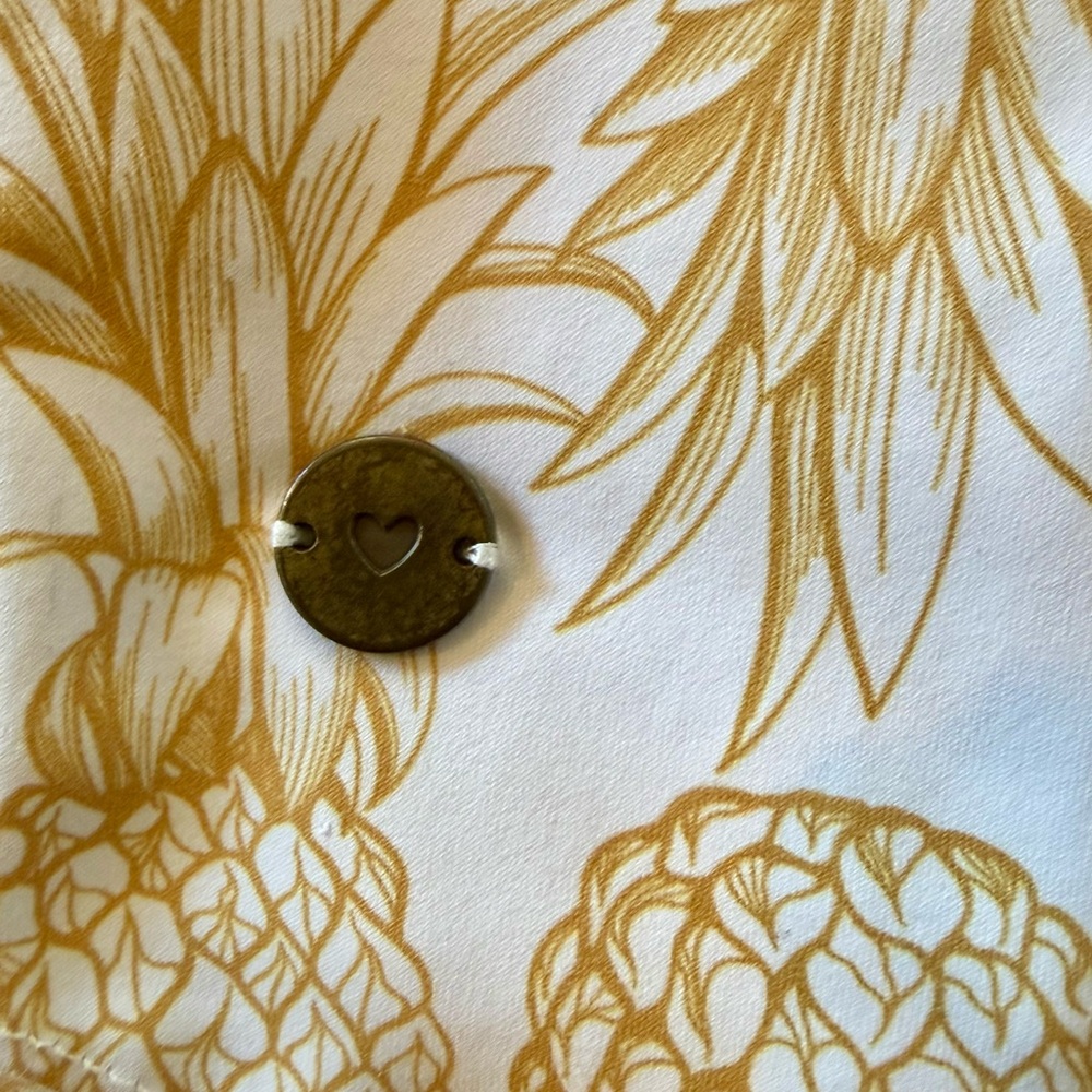 Hawaii Love Fitness Athletic Shorts Stretch
Built-In Panty Pineapples Runners XS - Picture 2 of 9